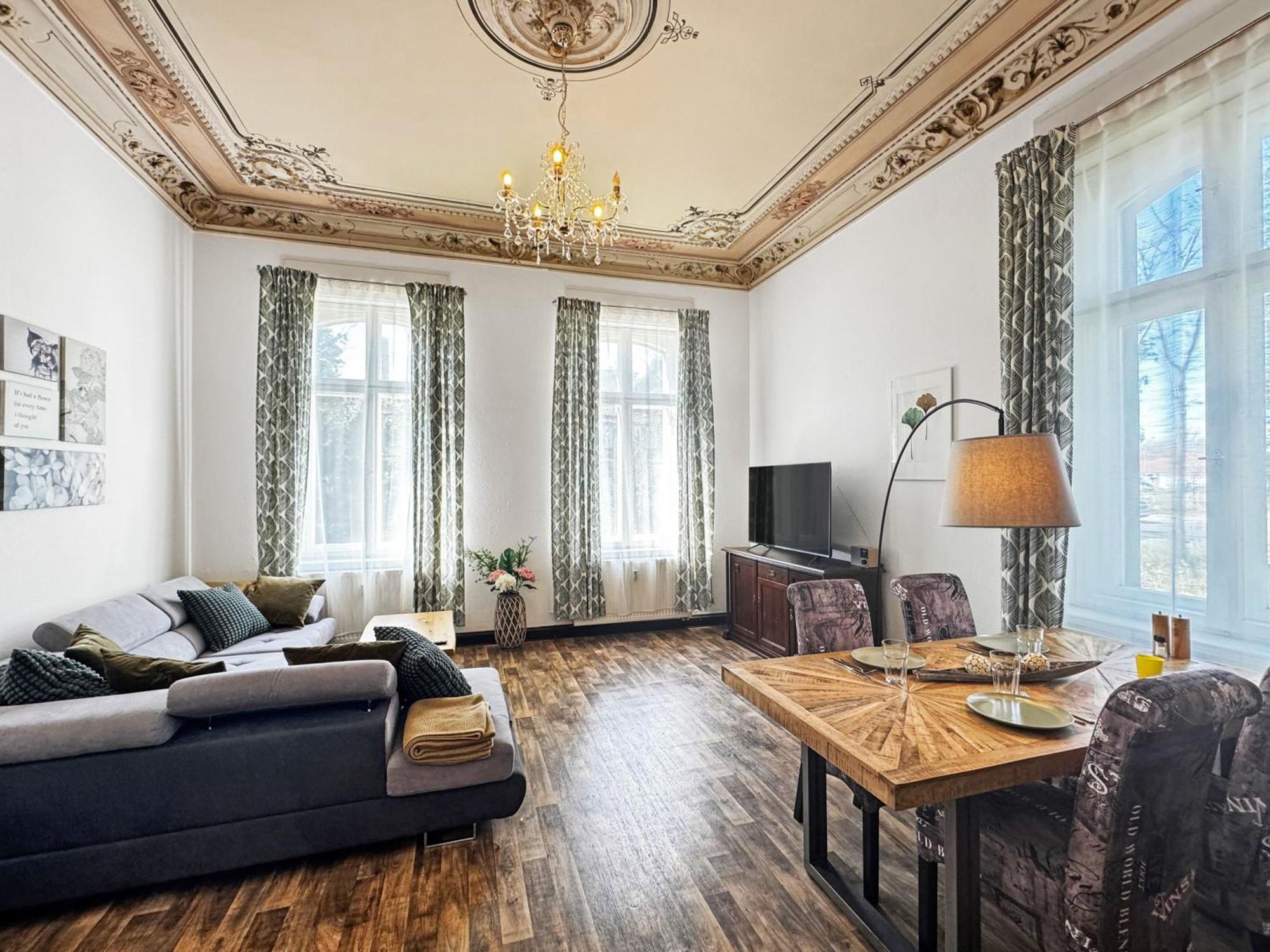 Ferienwohnung Villa Nieske - Jugendstil Denkmal, Free Wlan & Parken, Self Check-In, Smart-Tv Herzberg  Dış mekan fotoğraf