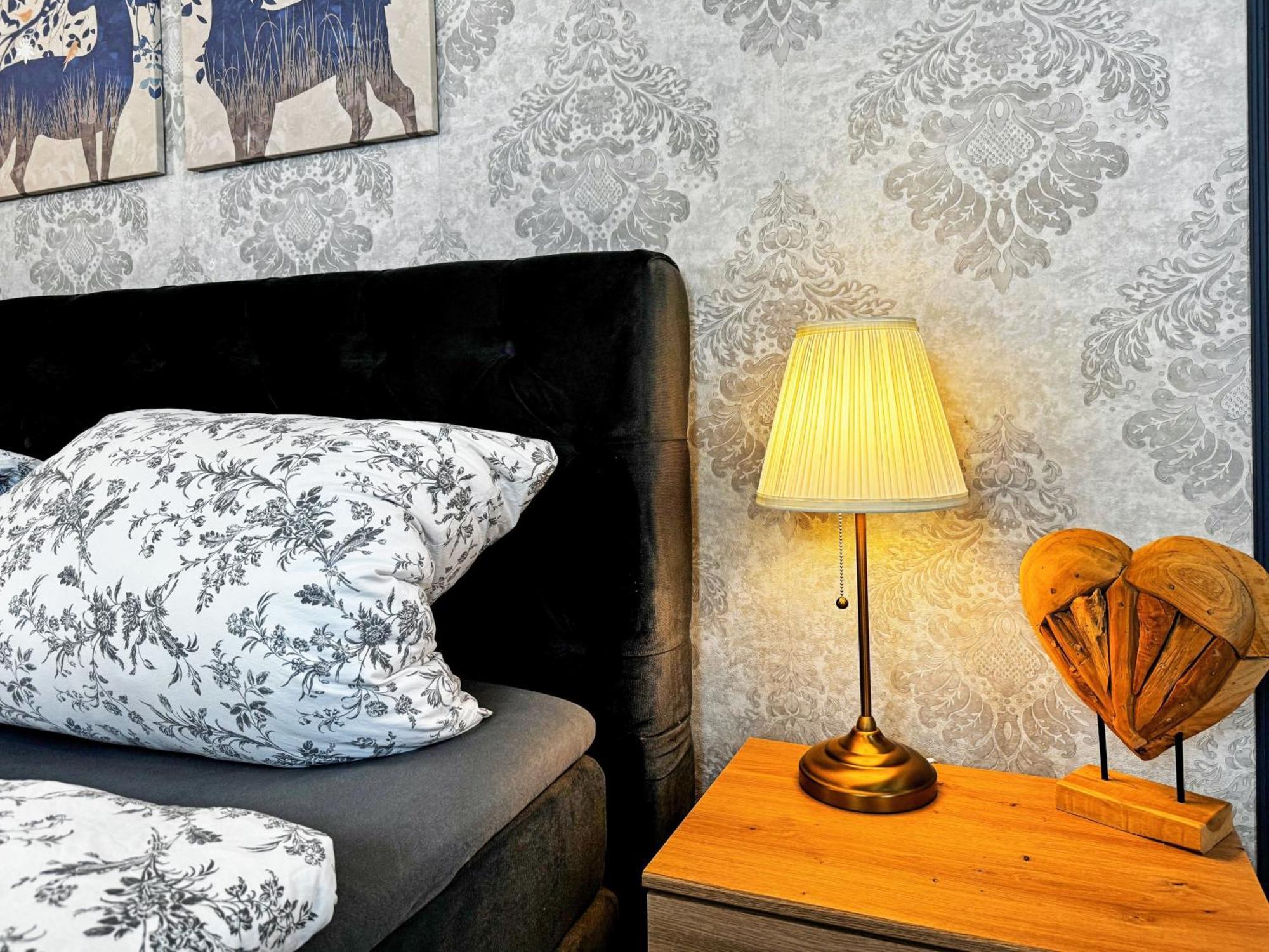 Ferienwohnung Villa Nieske - Jugendstil Denkmal, Free Wlan & Parken, Self Check-In, Smart-Tv Herzberg  Dış mekan fotoğraf